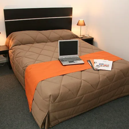 Nemea Centre Aparthotel 3*