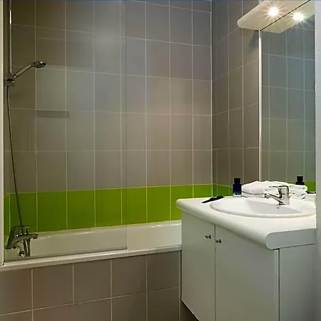 Hotel apartamentowy Nemea Centre