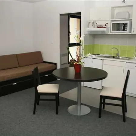 Nemea Centre Hotel apartamentowy