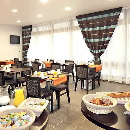 Hotel apartamentowy Nemea Centre 3*