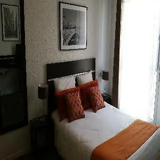 Nemea Centre شقة فندقية 3*